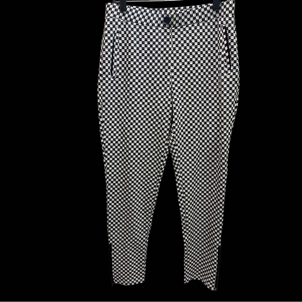 Betabrand Black and White Cat Pattern Waistband